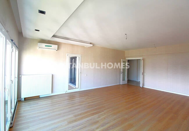 Istanbul Homes ® تقدم شققاً للبيع في بيليكدوزو. الشقق الواسعة بالقرب من المرسى تقع في مجمع مع مسبح، وأمن، وكراج للسيارات. 15