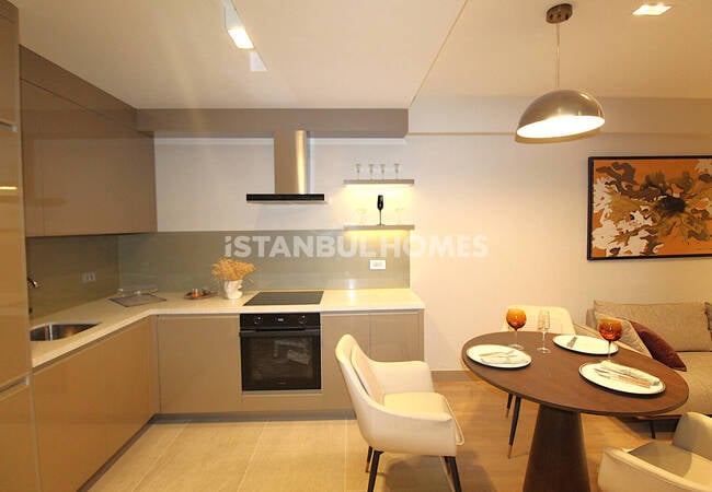 İstanbul Küçükçekmece'de Avm'ye Yakın Şık Daireler 7