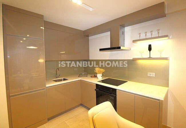 İstanbul Küçükçekmece'de Avm'ye Yakın Şık Daireler 8