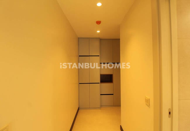 伊斯坦布尔巴格吉拉尔区带泳池的一居室、两居室和三居室公寓 16