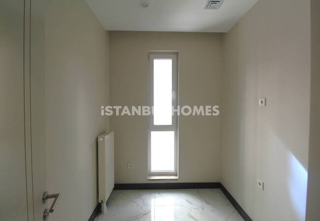 City-view Apartments with Pools and Sports Fields in Başakşehir 35