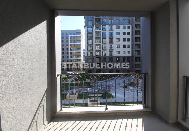 City-view Apartments with Pools and Sports Fields in Başakşehir 39