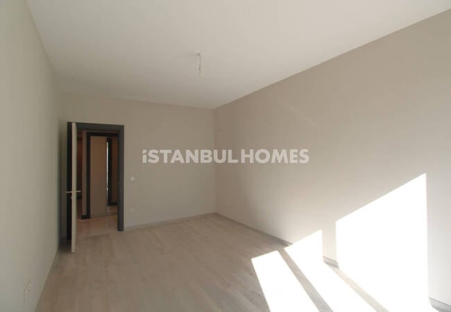 City-view Apartments with Pools and Sports Fields in Başakşehir 28