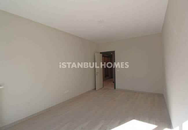 City-view Apartments with Pools and Sports Fields in Başakşehir 29