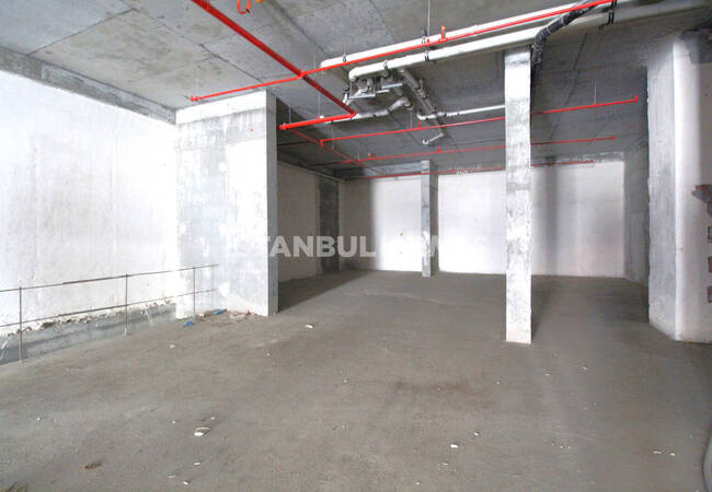 Ladenlokale In Einem Projekt In U-bahn-nähe In Başakşehir 6