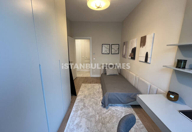 Apartments in a Complex with Pool Close to Metro in Kartal Istanbul 27