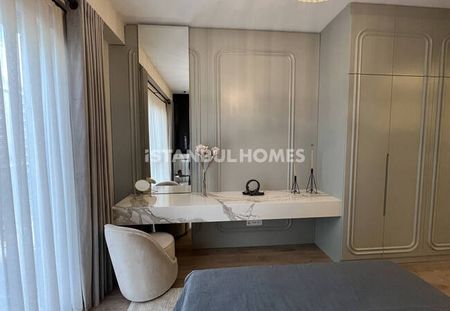 Apartments in a Complex with Pool Close to Metro in Kartal Istanbul 23