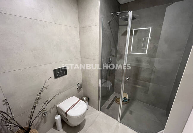 Apartments in a Complex with Pool Close to Metro in Kartal Istanbul 32