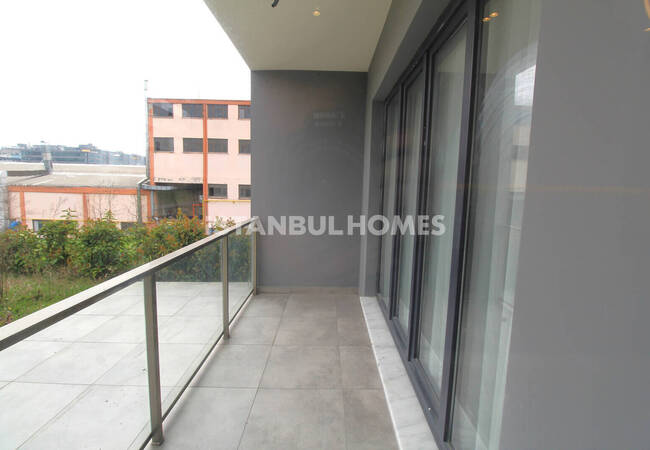 Квартиры в комплексе с бассейном в районе Багджылар, Стамбул 21