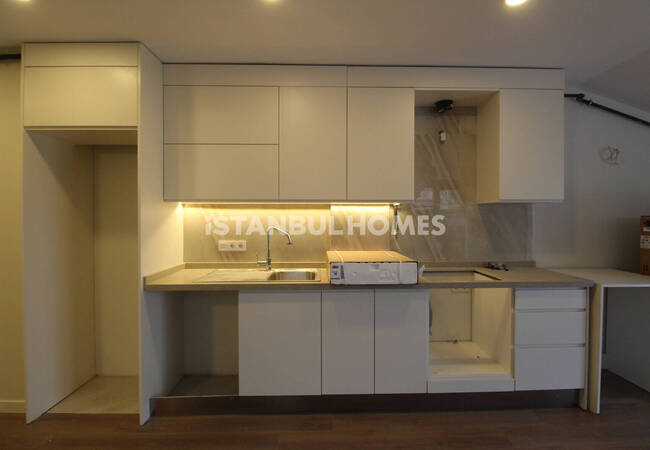 1-bedroom Apartments with Terraces in Istanbul Besiktas 4