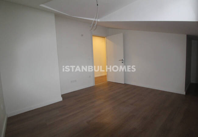 1-bedroom Apartments with Terraces in Istanbul Besiktas 6