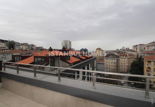 1-bedroom Apartments with Terraces in Istanbul Besiktas 10
