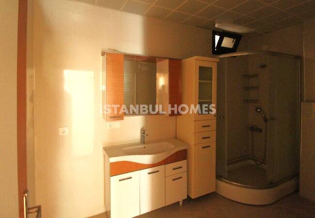 ویلای بزرگ با استخر نزدیک مارینا در بویوکچکمجه استانبول 32