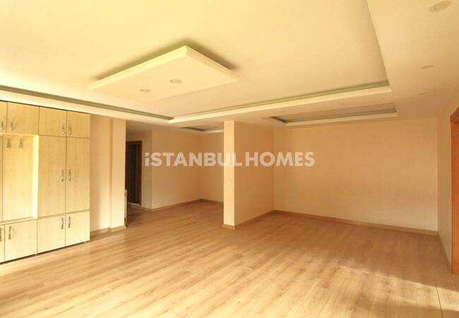 ویلای بزرگ با استخر نزدیک مارینا در بویوکچکمجه استانبول 19