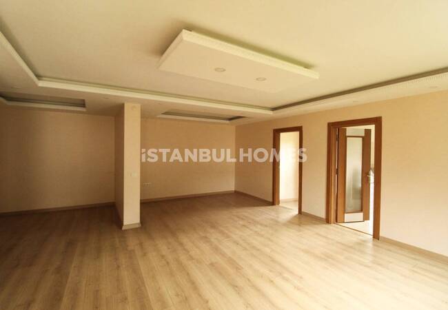 ویلای بزرگ با استخر نزدیک مارینا در بویوکچکمجه استانبول 20