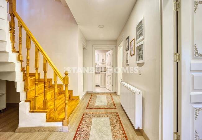 Spacious Villa with Pool Near Marina in Buyukcekmece Istanbul 34