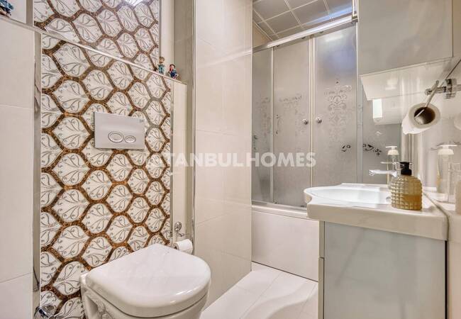 Spacious Villa with Pool Near Marina in Buyukcekmece Istanbul 31