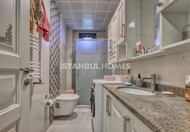 Spacious Villa with Pool Near Marina in Buyukcekmece Istanbul 29