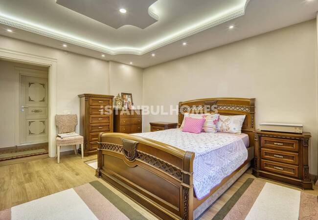 Spacious Villa with Pool Near Marina in Buyukcekmece Istanbul 16