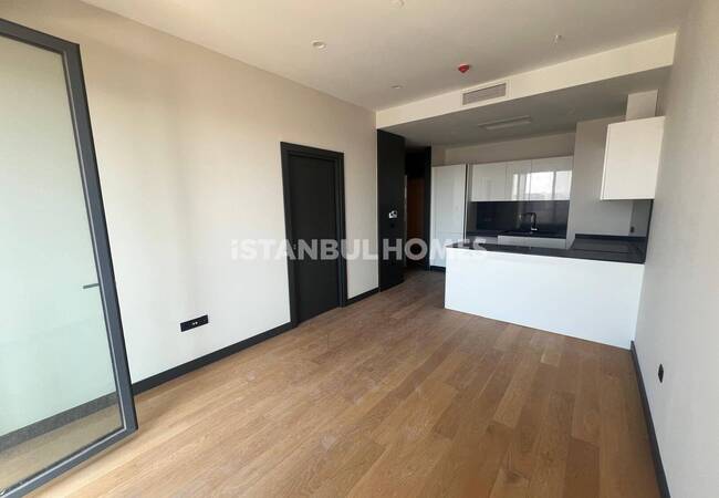Sea-view 1-bedroom Flat in a Complex with Pool in Kadıköy Istanbul 7