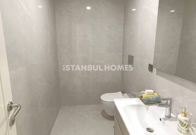 Apartments in a Complex with Lake View in İstanbul Avcılar 25