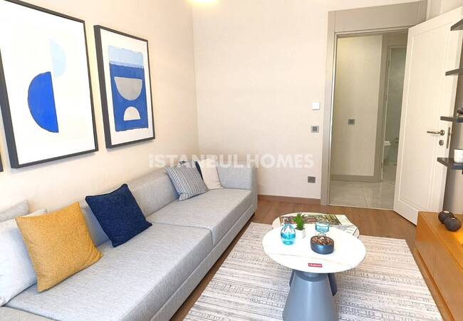 Apartments in a Complex with Lake View in İstanbul Avcılar 18