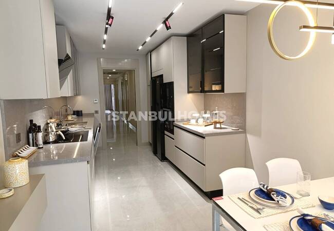 Apartments in a Complex with Lake View in İstanbul Avcılar 14