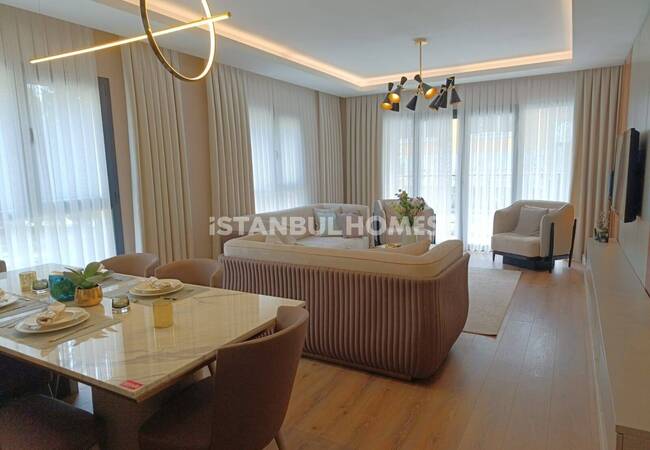 Apartments in a Complex with Lake View in İstanbul Avcılar 9