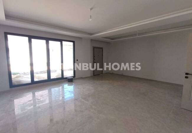 Villas in a Complex with Pool and Parking in Istanbul Basaksehir 16