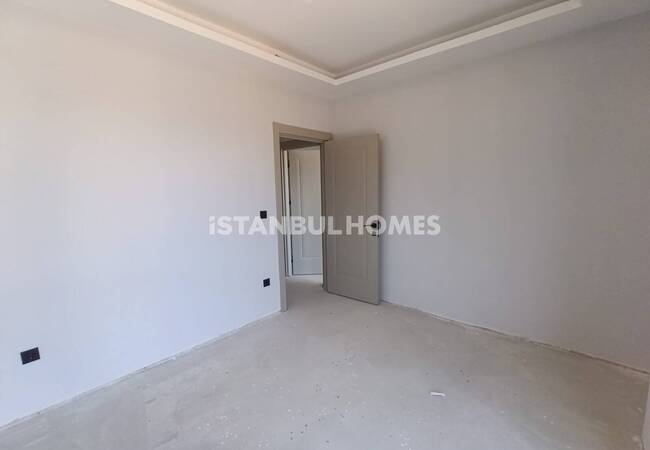 Villas in a Complex with Pool and Parking in Istanbul Basaksehir 13