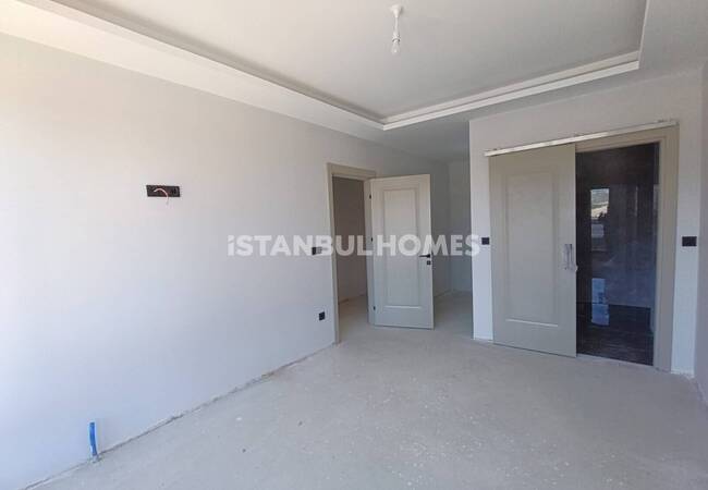 Villas in a Complex with Pool and Parking in Istanbul Basaksehir 8