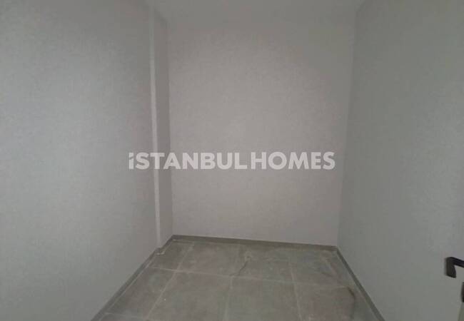 Villas in a Complex with Pool and Parking in Istanbul Basaksehir 14