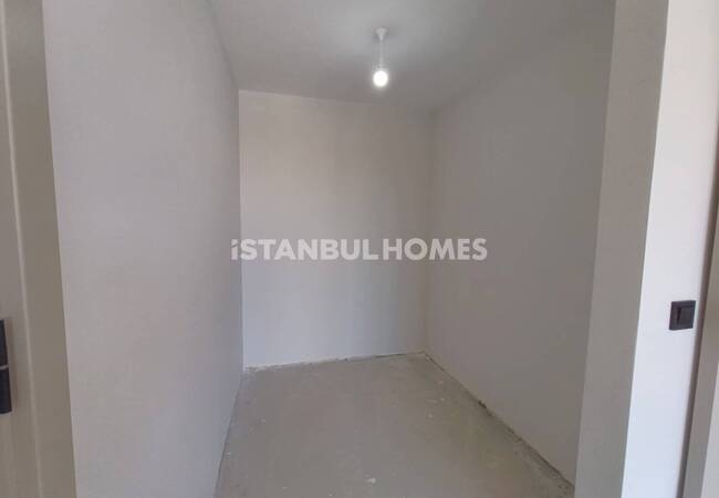 Villas in a Complex with Pool and Parking in Istanbul Basaksehir 9