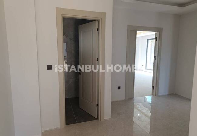 Villas in a Complex with Pool and Parking in Istanbul Basaksehir 23