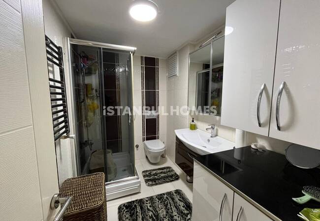 Apartment in a Complex Close to the Metro in Istanbul Maltepe 28