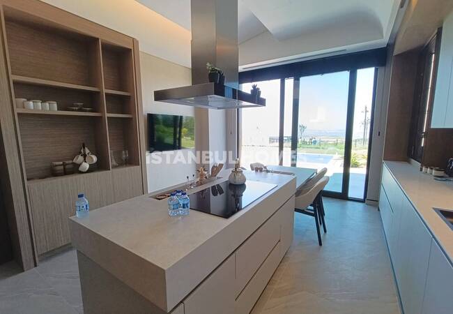 Spacious Detached Villas with Pool in Istanbul Buyukcekmece 15