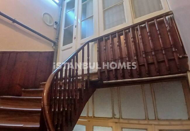 Stunning House with Extensive Facilities in Istanbul 38