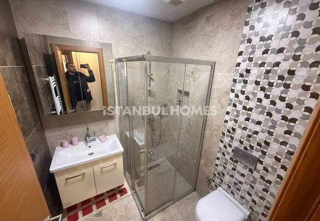 Квартира в ЖК с крытым бассейном в Стамбуле, Газиосманпаша 17