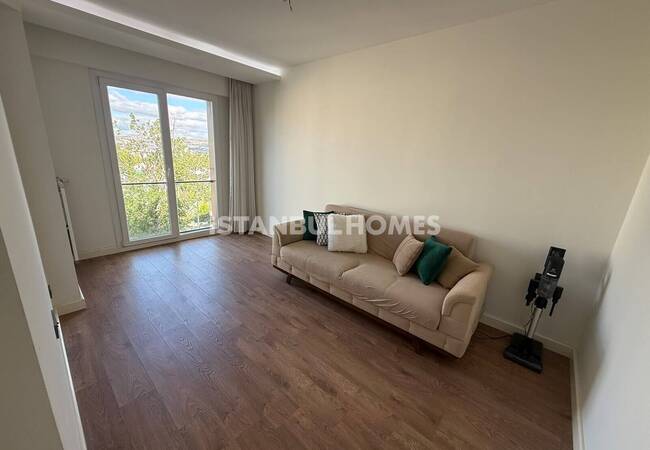 Квартира 3+1 в комплексе в Бююкчекмедже, Стамбул, с видом на море 17