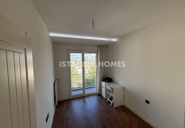 Квартира 3+1 в комплексе в Бююкчекмедже, Стамбул, с видом на море 19