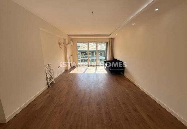 Квартира 3+1 в комплексе в Бююкчекмедже, Стамбул, с видом на море 9