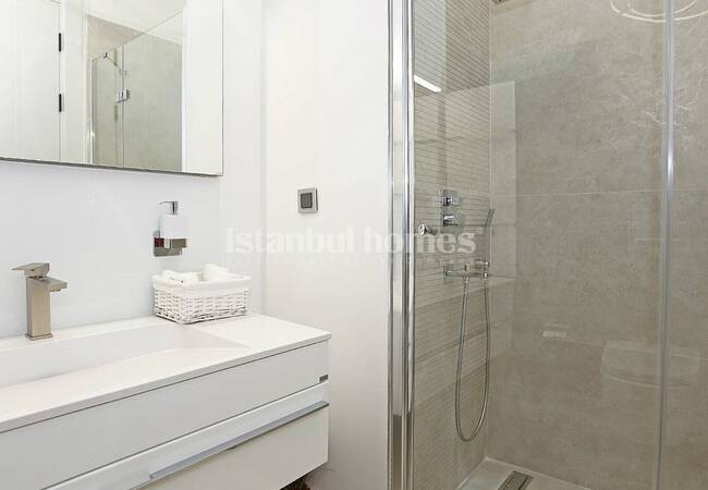 شقق في اسطنبول بالقرب من البحر في مجمع ساحلي رائع 26