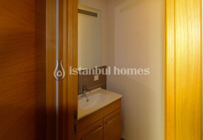 Bakırköy'de Tüm Olanaklara Yakın Deniz Manzaralı Daireler 14