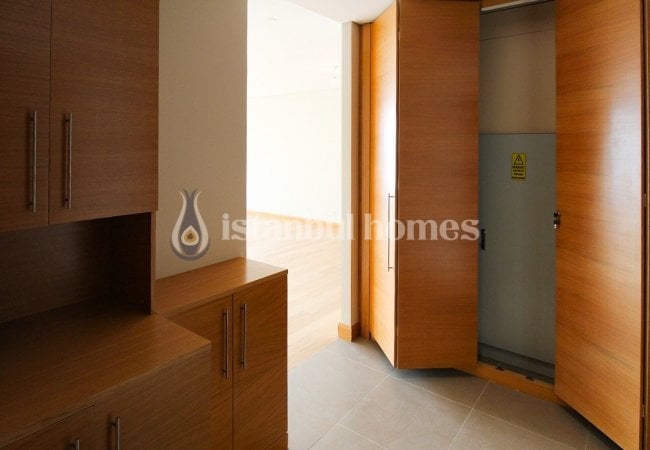 Bakırköy'de Tüm Olanaklara Yakın Deniz Manzaralı Daireler 15