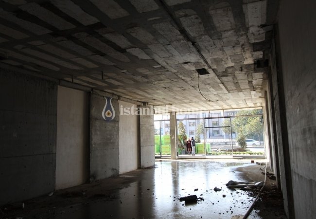 Advantageous Commercial Real Estate on a Shopping Street in Esenyurt 8