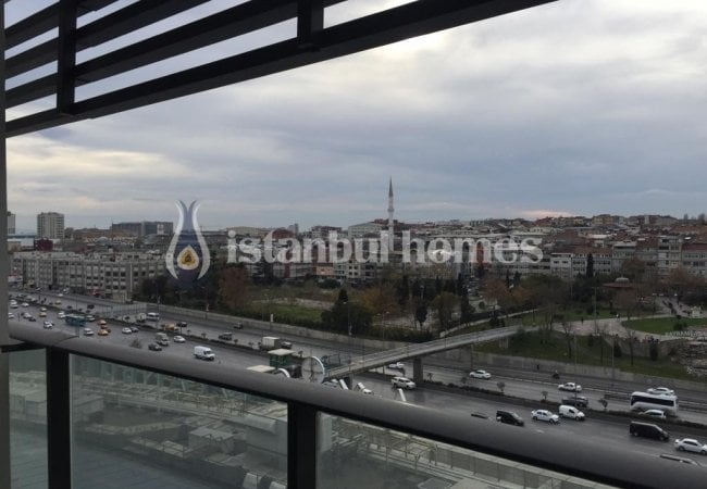 Просторные Офисы в Крупном Торговом Центре в Стамбуле 15