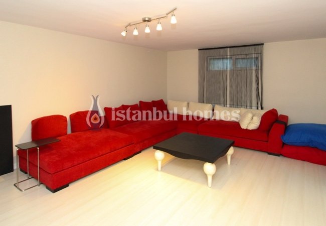 Kartal’da Merkezi Konumda Aile Konseptinde Tripleks Villa 25