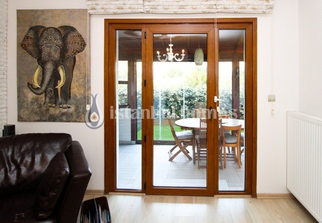 Kartal’da Merkezi Konumda Aile Konseptinde Tripleks Villa 8