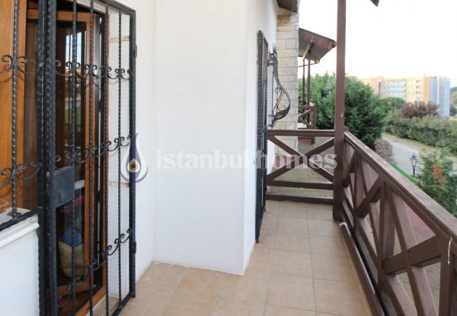 Kartal’da Merkezi Konumda Aile Konseptinde Tripleks Villa 40