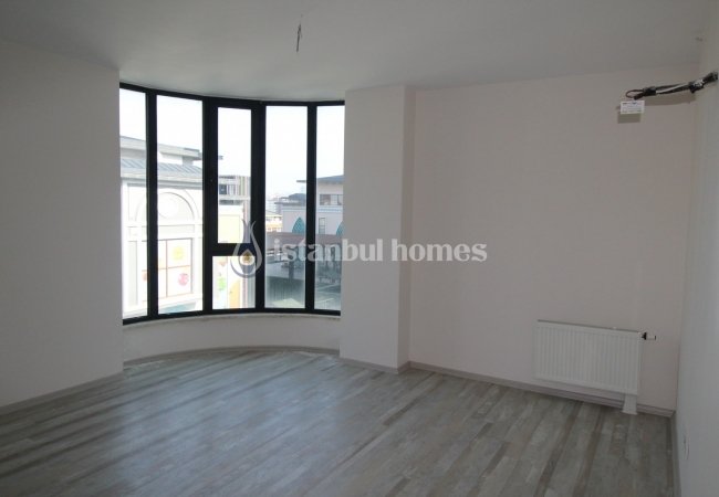 Offices on the Main Street in Küçükçekmece Istanbul 4